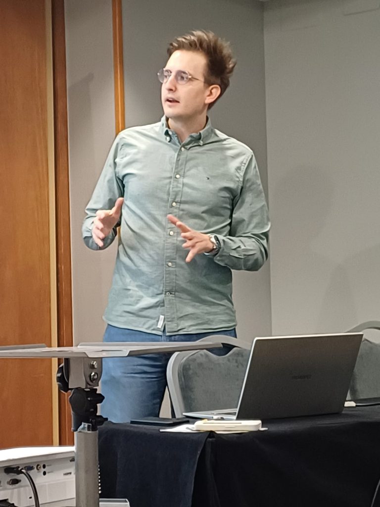 Dr. Alejandro Sánchez Herrero